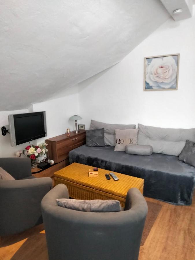 Ferienwohnung Neheim mit Dennis und Alexander Alexander mit Klimaanlage Exterior foto